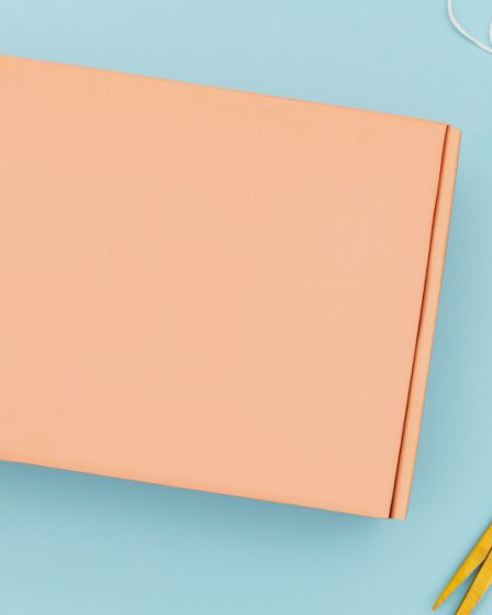 Caixas de papelão rígido: o segredo do unboxing que fideliza